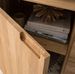 Buffet en bois de chêne massif 2 portes 4 tiroirs Kundy 160 cm - Photo n°9