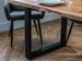 Table à manger 180 cm bois massif et pieds carrés acier noir Kinoa - Photo n°6