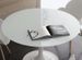 Table a manger ronde design verre teinté blanc et pied laqué blanc Kramanty 130 cm - Photo n°2