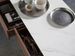 Table basse 2 tiroirs bois noyer et plateau en marbre céramique blanc Mykal - Photo n°6