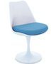 Chaise blanc brillant avec coussin tissu bleu pétale de tulipe
