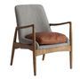 Fauteuil tissu gris coussin cuir marron et pieds pin massif clair Pierig