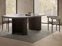 Grande table à manger en bois de chêne marron TINAK 270 cm – Élégance et sobriété