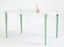Petite table à manger bois blanc et pieds acier vert menthe Bazika 150 cm