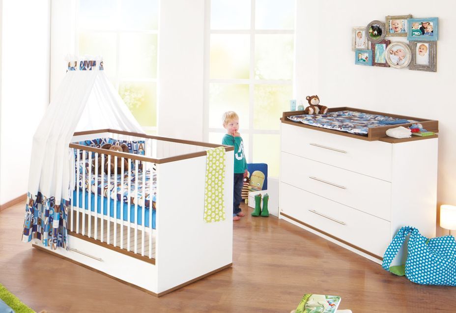 Pinolino Chambre Bebe 2 Pieces Bois Blanc Et Noyer Fonce Tuula 70x140 Cm Lestendances Fr