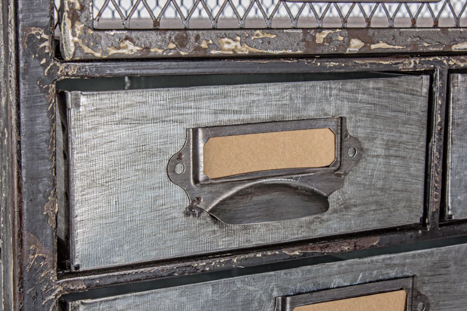 Chiffonnier industriel acier argent et bois de pin 19 tiroirs Vitrak 59 cm - Photo n°4