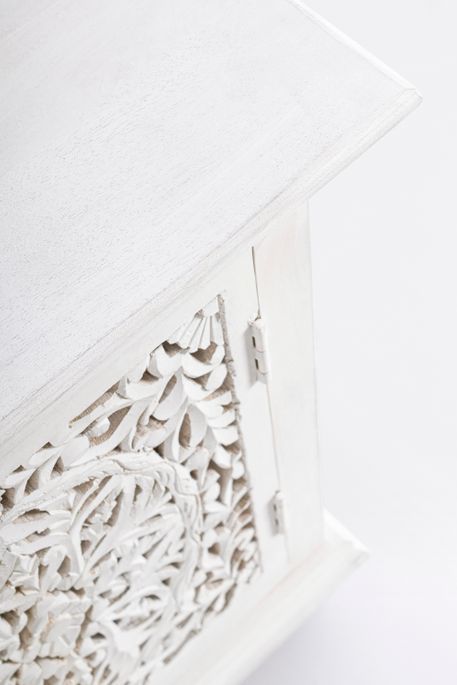 Table de chevet artisanale 1 porte bois massif blanc Nina 50 cm - Photo n°6