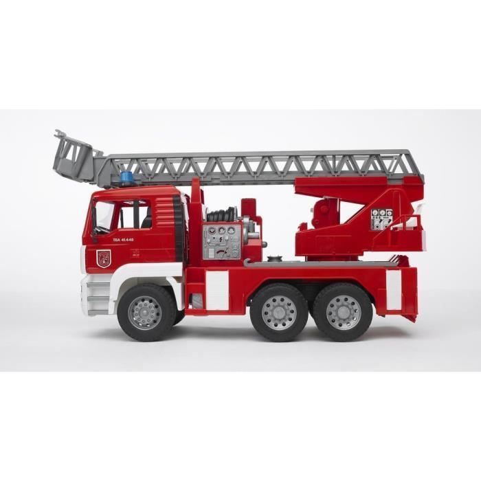 BRUDER - 2771 - Camion de pompier MAN avec échelle, pompe a eau et module son et lumiere - 52 cms - Photo n°2