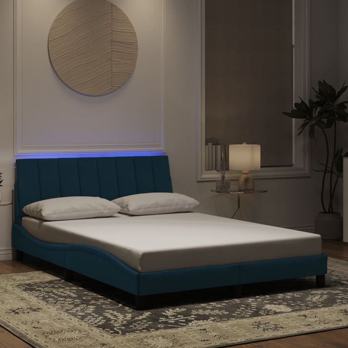 Cadre de lit avec LED sans matelas bleu 120x200 cm velours - Photo n°1