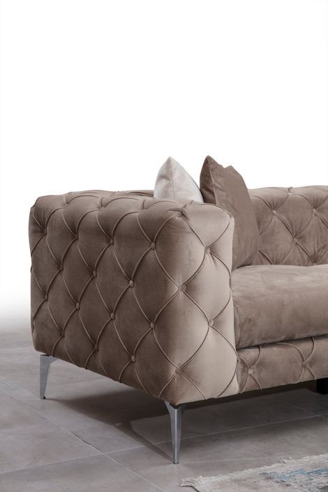 Canapé d'angle gauche capitonné velours crème et pieds chromés Herakles 270 cm - Photo n°5