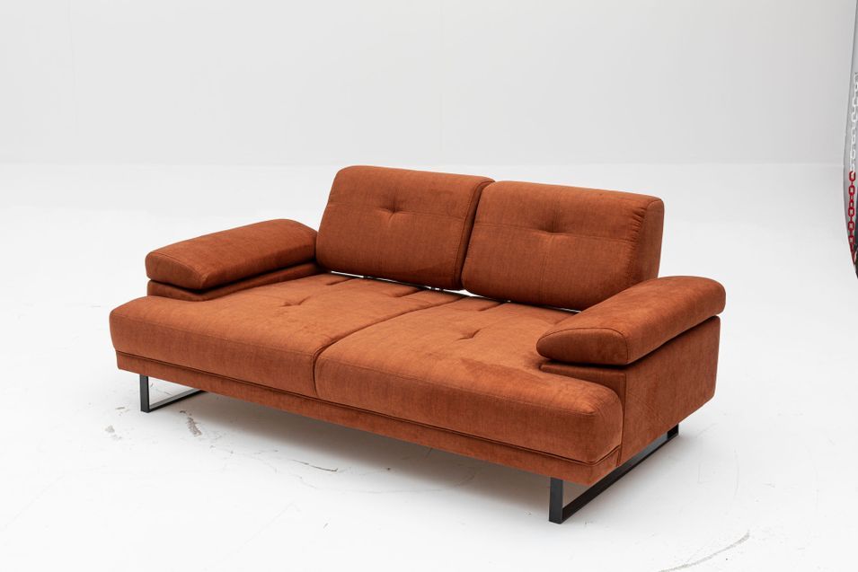 Canapé droit moderne 2 places tissu doux orange pieds métal noir Kustone 199 cm - Photo n°9