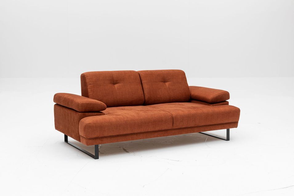 Canapé droit moderne 2 places tissu doux orange pieds métal noir Kustone 199 cm - Photo n°10
