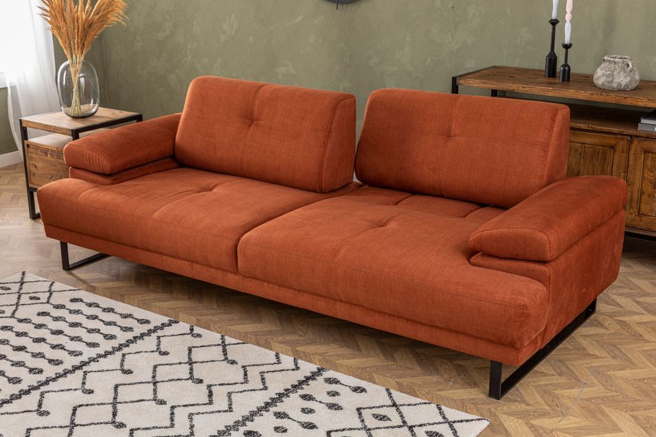 Canapé droit moderne 3 places tissu doux orange pieds métal noir Kustone 239 cm - Photo n°12