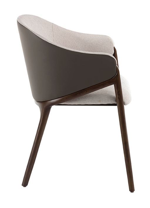 Chaise avec accoudoir contemporaine Zaki - Noyer et tissu beige clair - Photo n°4