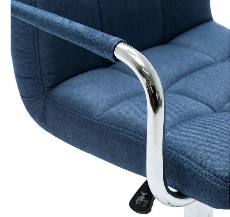 Chaise avec accoudoirs pivotante tissu bleu et métal chromé Soraya - Lot de 2 - Photo n°7