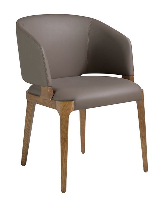 Chaise en bois de frêne et cuir taupe Alissia - Photo n°1