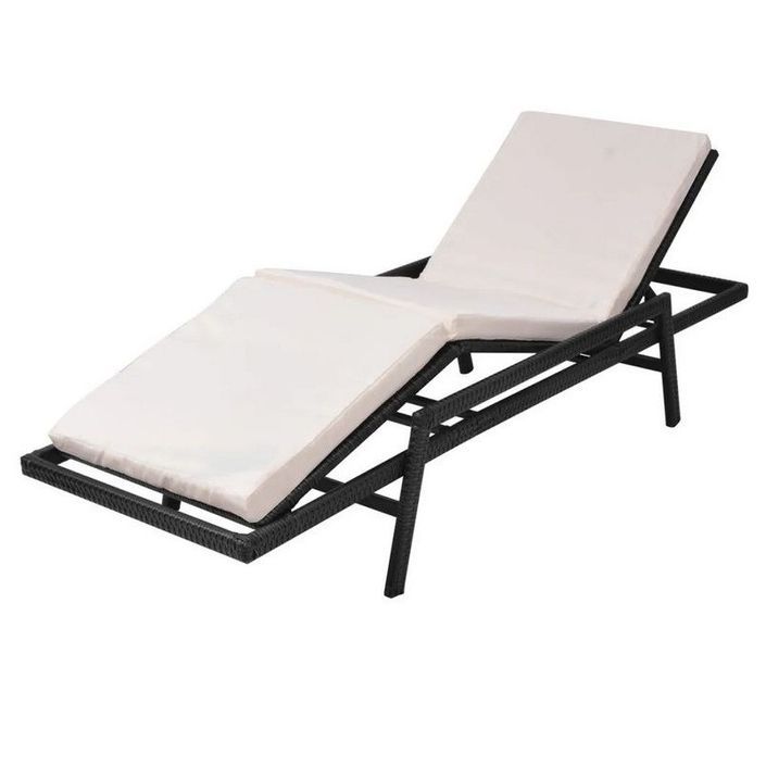 Chaise longue polyester blanc et résine tressée noire Toplu - Photo n°1