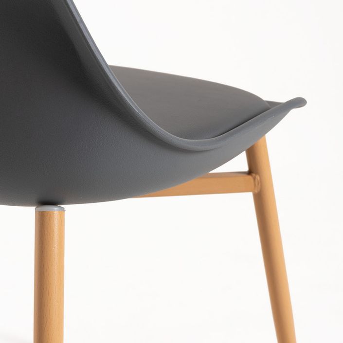 Chaise scandinave grise avec coussin simili cuir gris et pieds bois naturel Keny - Photo n°4