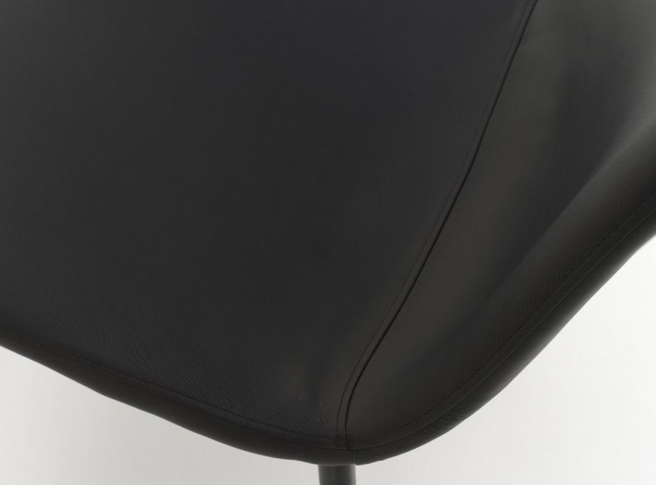 Chaise simili cuir noir et pieds métal noir Danita - Lot de 4 - Photo n°3