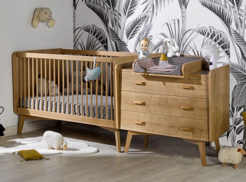 Chambre bébé Caprice lit évolutif 70x140 cm et commode avec plan à langer bois chêne clair - Photo n°1