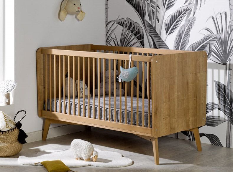 Chambre bébé Caprice lit évolutif 70x140 cm et commode avec plan à langer bois chêne clair - Photo n°3