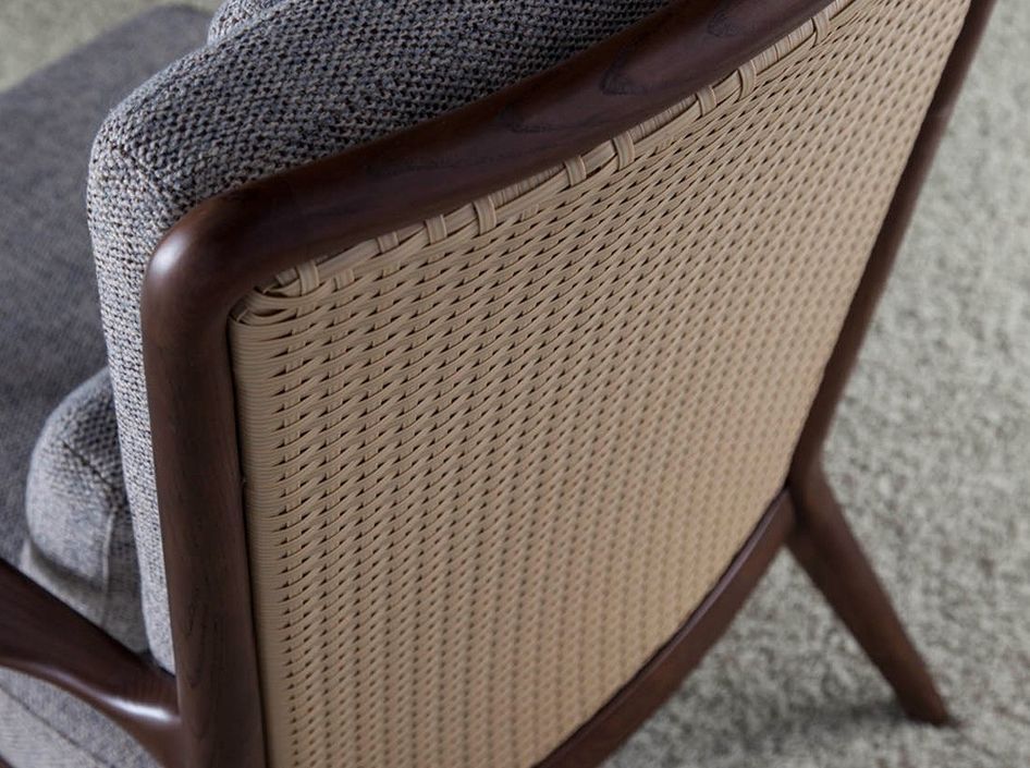 Fauteuil contemporain noyer massif et tissu beige Nouma - Photo n°4