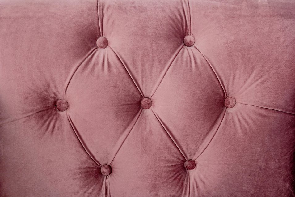 Fauteuil en polyester à effet de velours rose Betia - Photo n°4