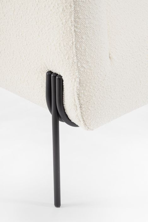 Fauteuil moderne tissu doux bouclé blanc et pieds acier noir Klody 78 cm - Photo n°7