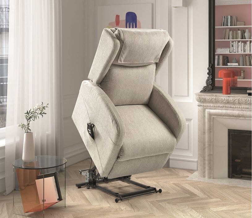 Fauteuil sur roulettes de relaxation et releveur électrique 2 moteurs tissu Vikola - Photo n°2