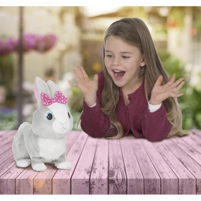 IMC TOYS Peluche a fonctions Betsy, mon petit lapin - Photo n°4