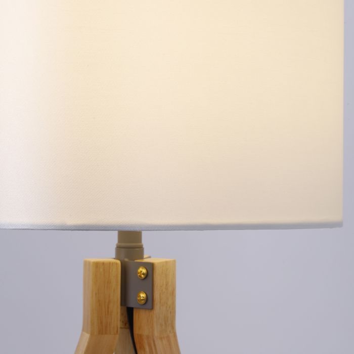Lampe de table tissu blanc et pieds bois clair Dannew - Photo n°8