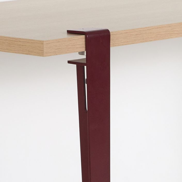 Petite table à manger bois clair et pieds acier bordeaux Bazika 150 cm - Photo n°5