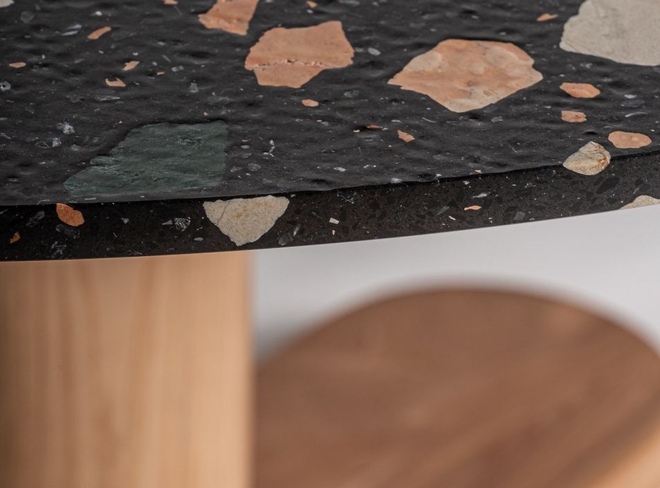 Table à manger ronde bois de chêne et pierre noir Rubha 150 cm - Photo n°3
