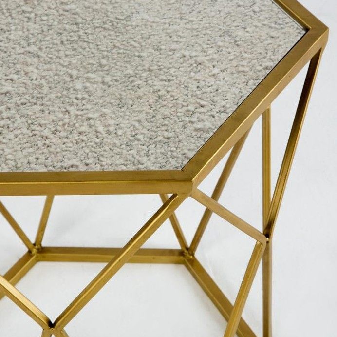 Table d'appoint hexagonale miroir vieilli et métal doré Hugos - Photo n°3