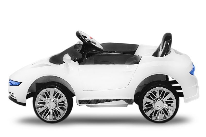 Voiture électrique Audi coupé sport blanche - Photo n°2