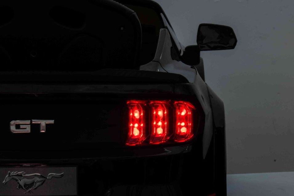 Voiture électrique enfant Ford Mustang noir - Photo n°12