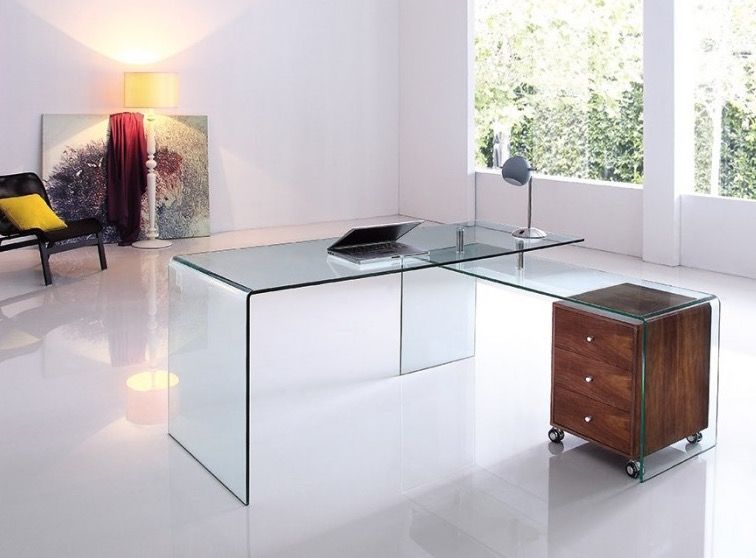 Bureau d'angle verre trempé et bois noyer Valock - Photo n°1