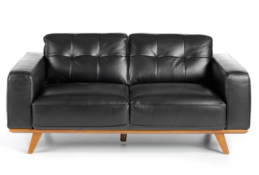 Canapé KIRO – Cuir de vachette noir matelassé, pieds noyer - Photo n°1