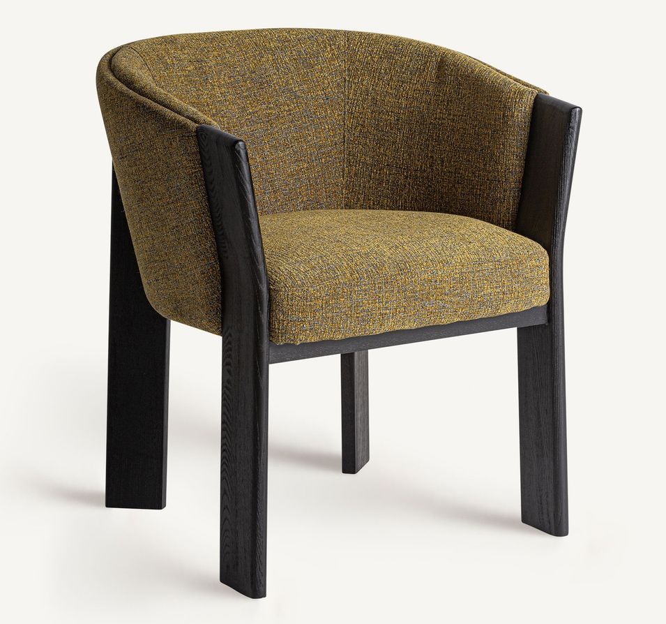 Chaise curvée en tissu beige et bois massif de chêne clair NARA - Photo n°1