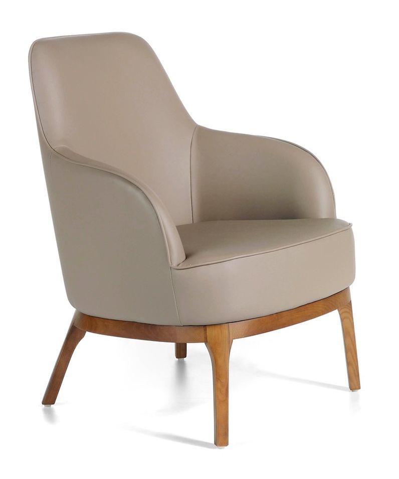 Fauteuil en similicuir beige et pieds en bois d frêne Agathe - Photo n°1
