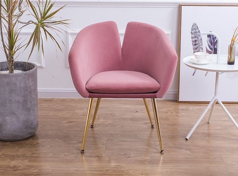 Fauteuil velours rose et pieds métal doré Veelu - Photo n°1