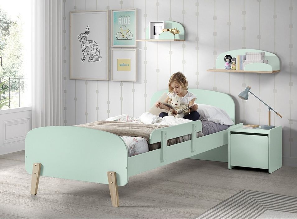 Lit 90x200 cm avec rambarde laqué vert et pin clair Kiddy - Photo n°1