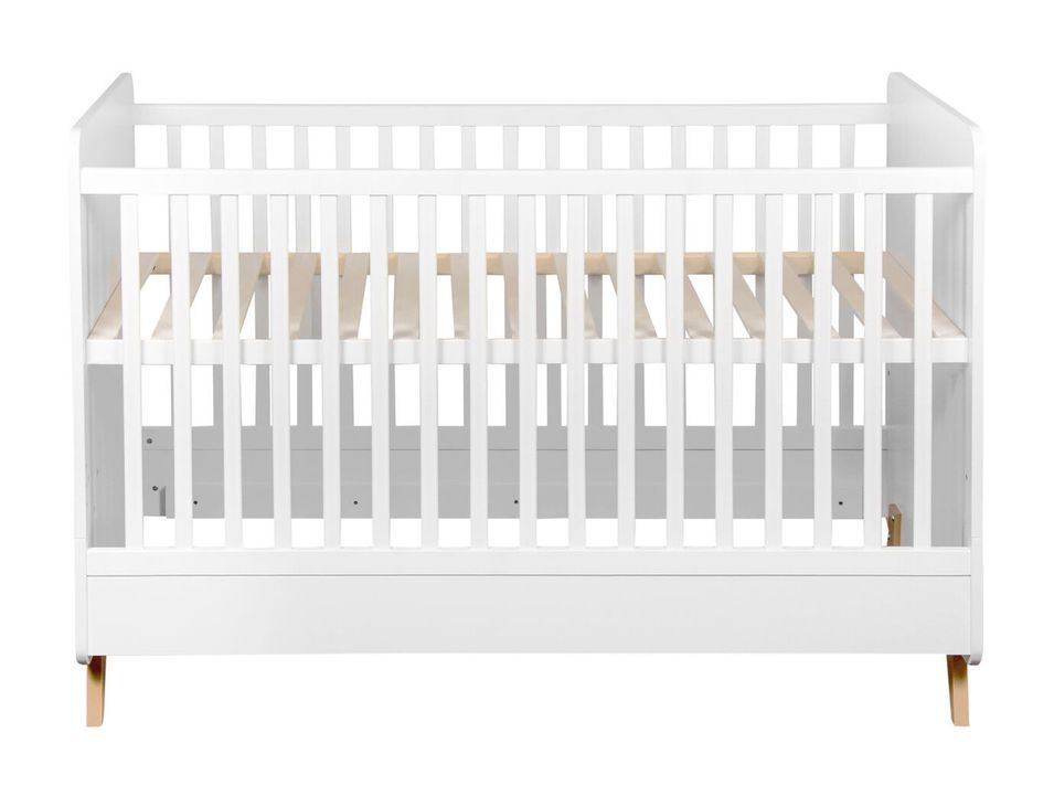 Lit bébé 70x140 cm mélaminé blanc et pieds hêtre massif Nalice - Photo n°1