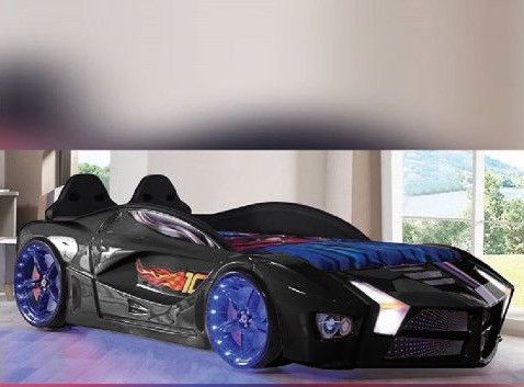 Lit voiture de sport noir à led Flamme - Photo n°1