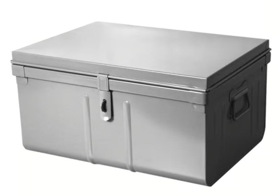 Malle de rangement en métal Habitat L 52 x H 27,5 x P 37 cm - Capacité 45 litres - Photo n°1