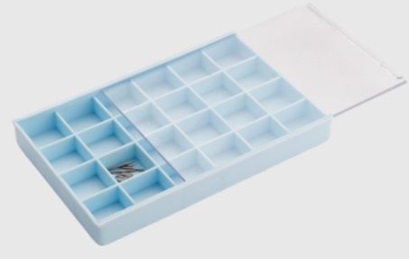 Scatola In Plastica 24 Scomparti Cm. 19 X 13 X 2 - Plastic Box With 24 Compartments. 19 X 13 X 2 Cm RR025A - Photo n°1