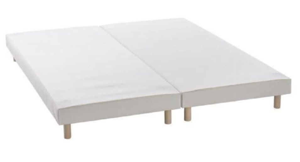 Sommier tapissier blanc à 12 lattes avec pieds Verbaud - Durabilité et élégance - Photo n°1