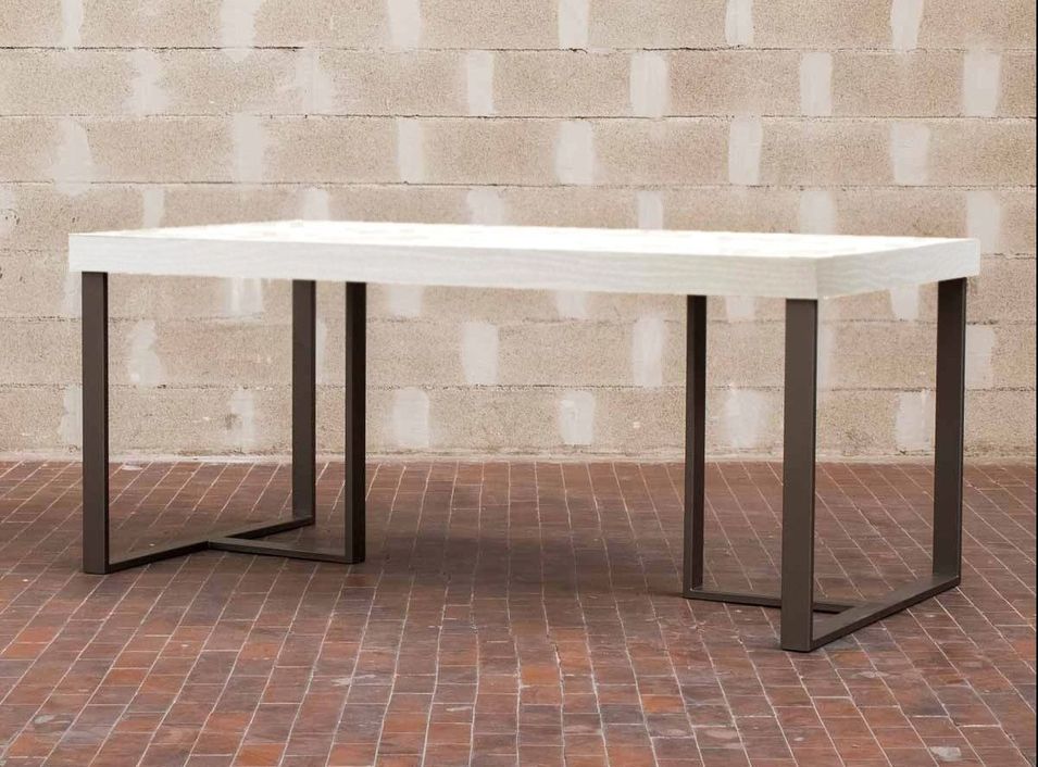 Table à manger rectangulaire frêne blanc et pieds métal gris foncé April 160 cm - Photo n°1