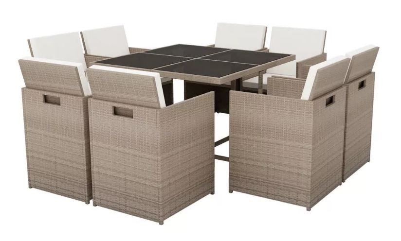 Table carrée et 8 chaises de jardin résine tressée beige Iris - Photo n°1